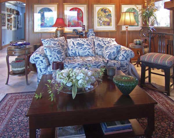 LIving room with Print collection